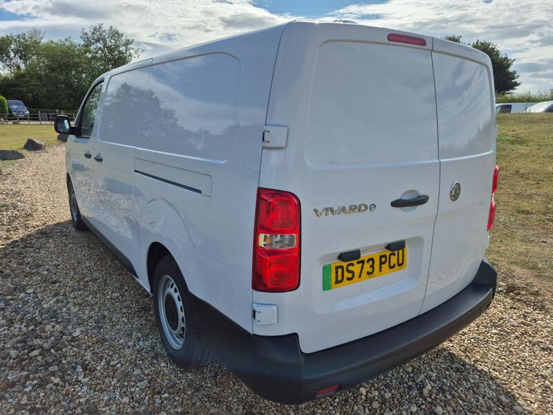 VAUXHALL VIVARO