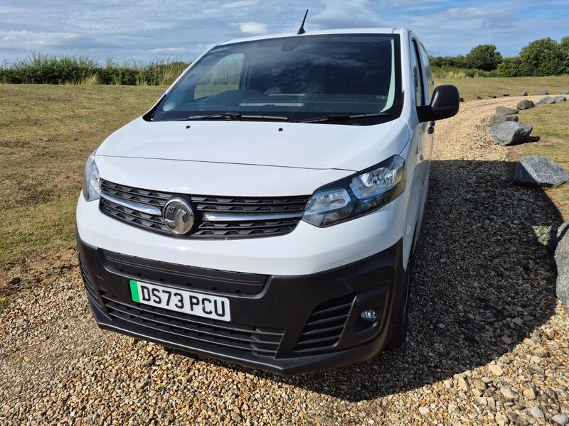 VAUXHALL VIVARO