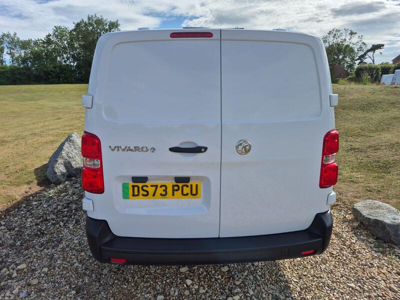 VAUXHALL VIVARO
