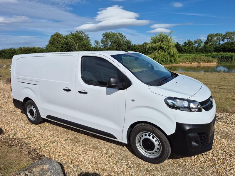 VAUXHALL VIVARO