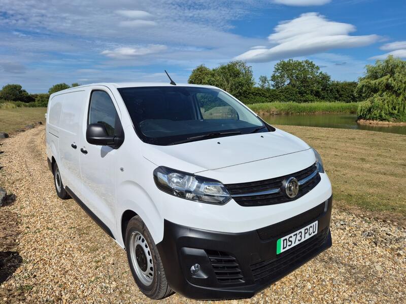 VAUXHALL VIVARO