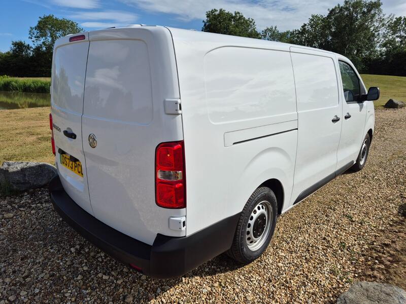 VAUXHALL VIVARO