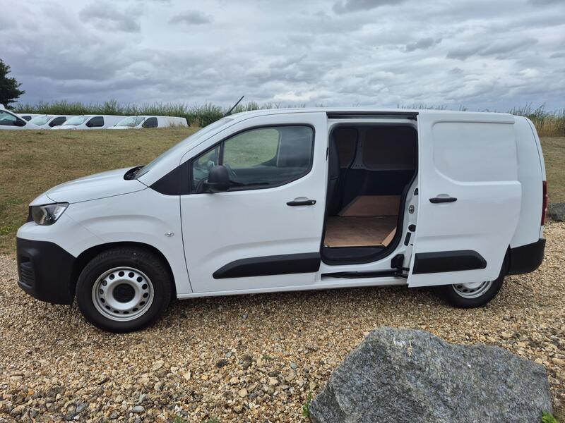 PEUGEOT PARTNER