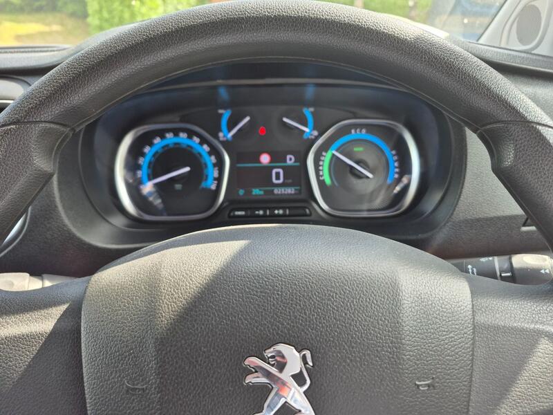 PEUGEOT EXPERT