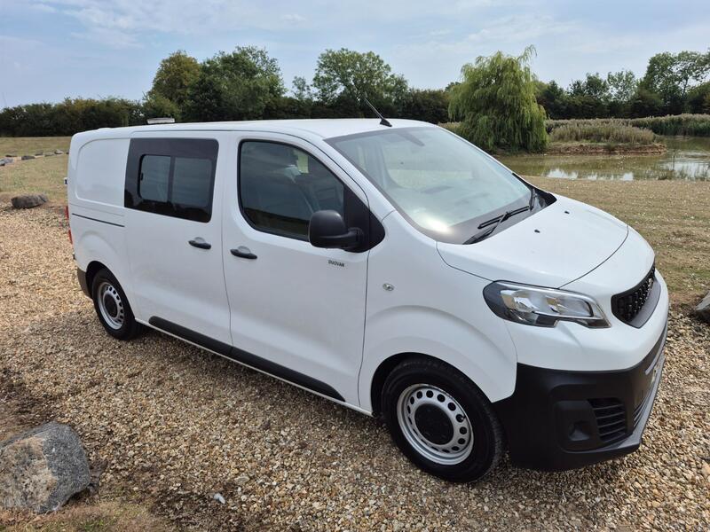 PEUGEOT EXPERT e 1200 75kWh Professional