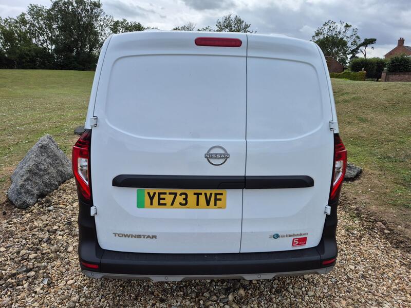 NISSAN TOWNSTAR