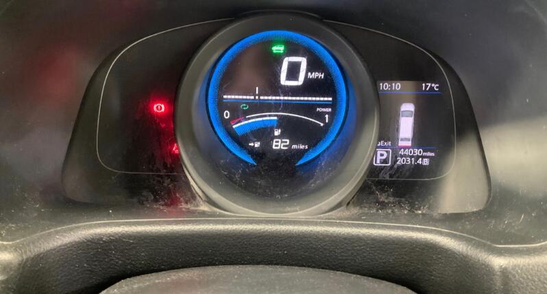 NISSAN NV200